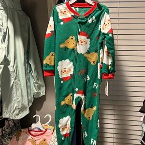 Carters Santa Sleeper Size 4T